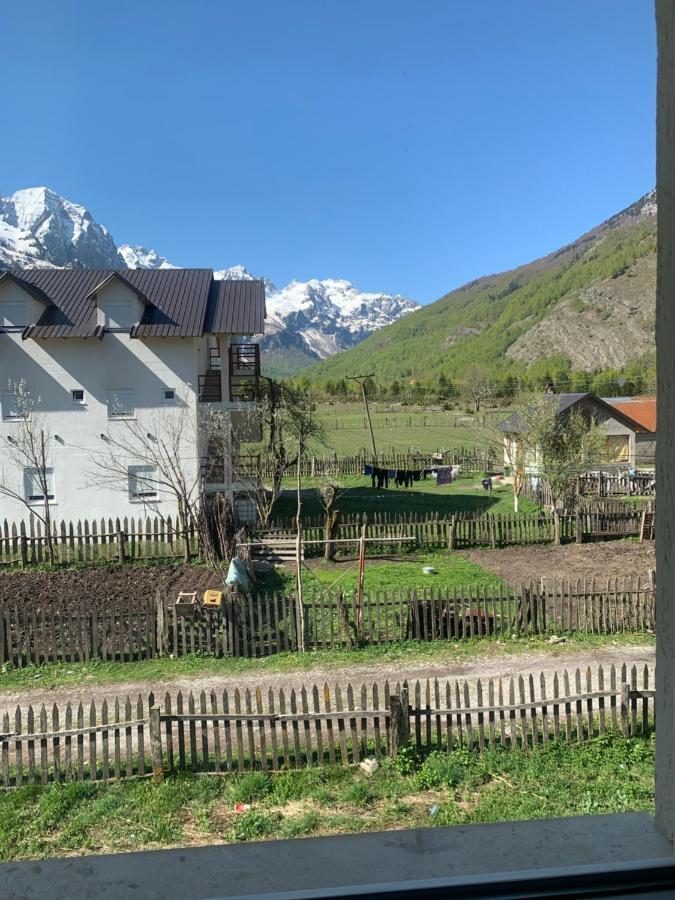 Hotel Bujtina Izet Selimaj Valbone Exteriér fotografie