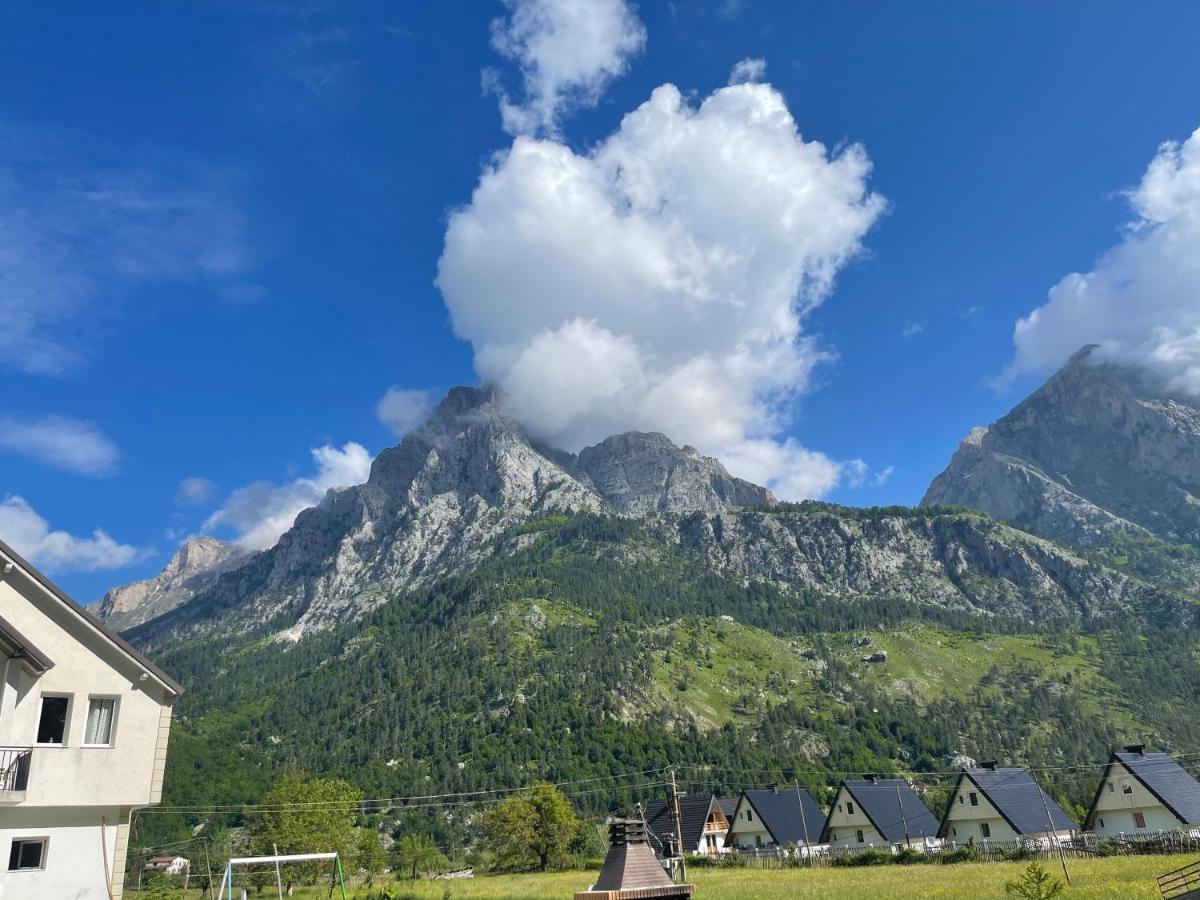 Hotel Bujtina Izet Selimaj Valbone Exteriér fotografie