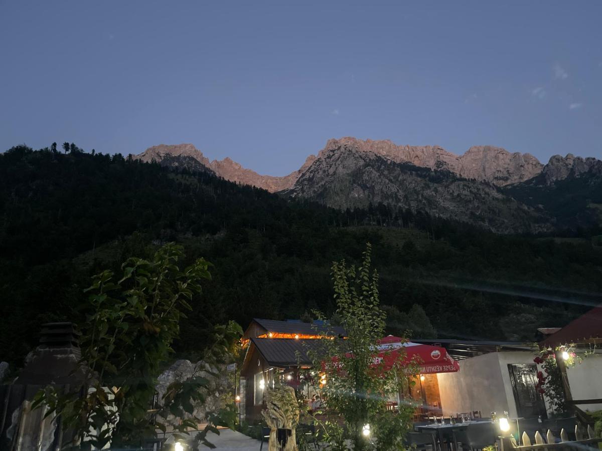 Hotel Bujtina Izet Selimaj Valbone Exteriér fotografie